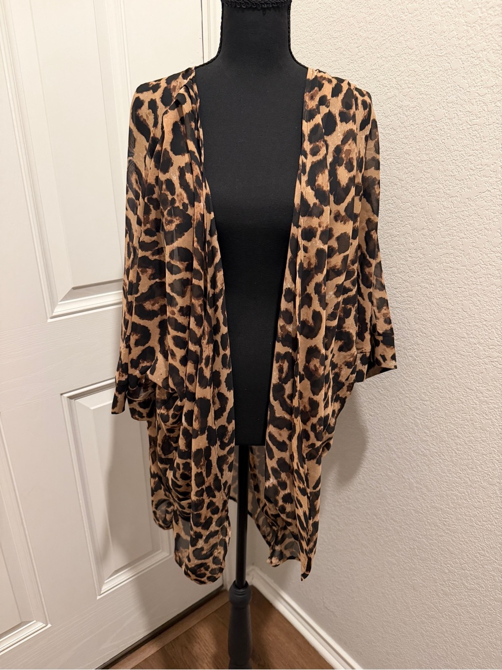 Racheal Leopard Print Sheer Kimono Cardigan M/L Open Front Cover Up Boho